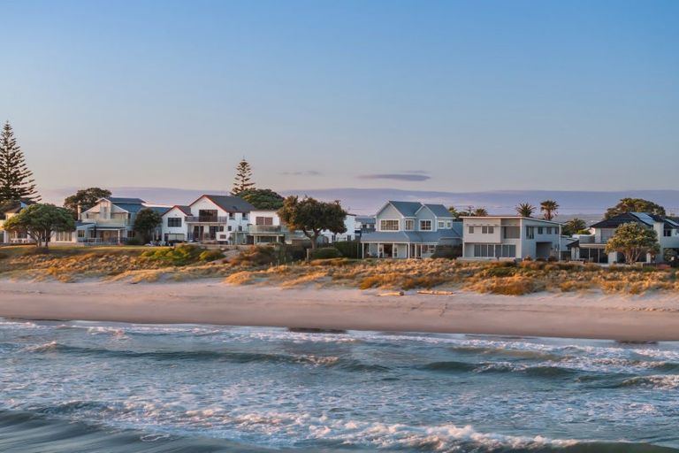 Photo of property in 123 Karewa Parade, Papamoa Beach, Papamoa, 3118