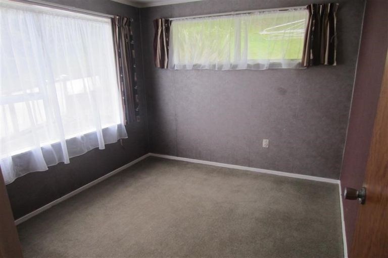Photo of property in 76 Fyvie Avenue, Tawa, Wellington, 5028