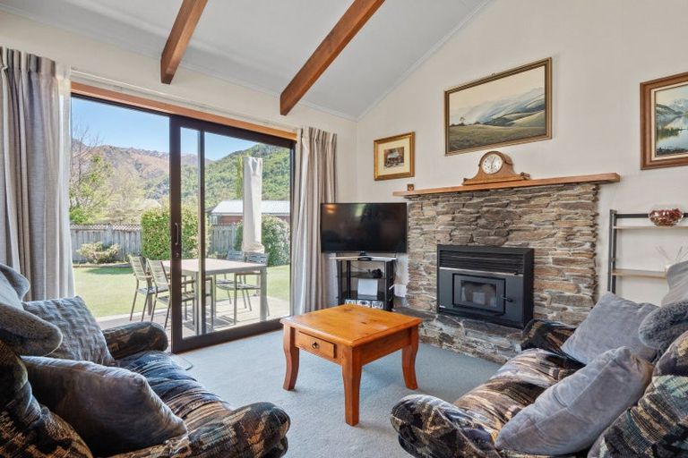 Photo of property in 17b Devon Street, Arrowtown, 9302