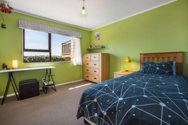 Photo of property in 9 Longitude Place, Whitby, Porirua, 5024