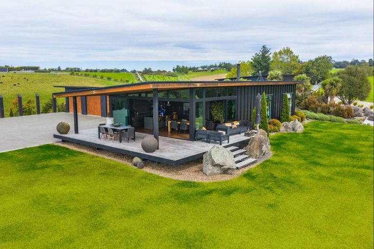 Photo of property in 234 Spur Road, Hadlow, Timaru, 7975