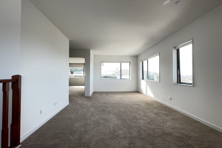 Photo of property in 28a Bruce Road, Glenfield, Auckland, 0629