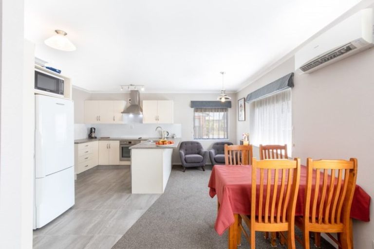 Photo of property in 319a Shakespeare Street, Leamington, Cambridge, 3432