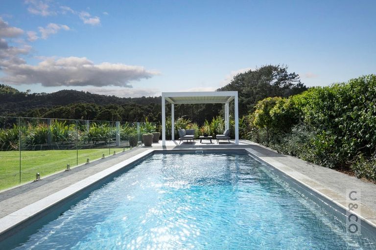 Photo of property in 44 Fruitlands Road, Kumeu, 0810