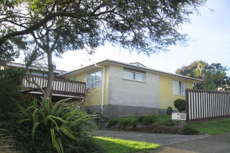 Photo of property in 45 Eskdale Road, Papakowhai, Porirua, 5024