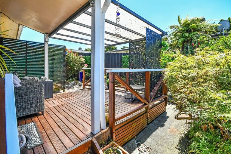 Photo of property in 2/9 Settlement Road, Papakura, 2110