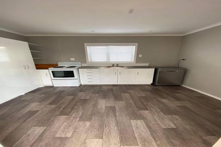 Photo of property in 224 Shakespeare Street, Leamington, Cambridge, 3432