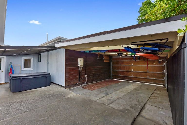 Photo of property in 25 Hillcrest Road, Raumati South, Paraparaumu, 5032