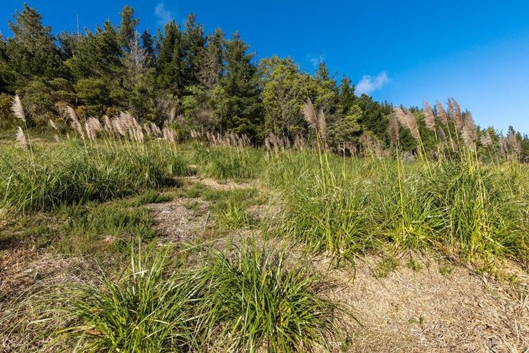 Photo of property in 10 Raukura Rise, Picton, 7220
