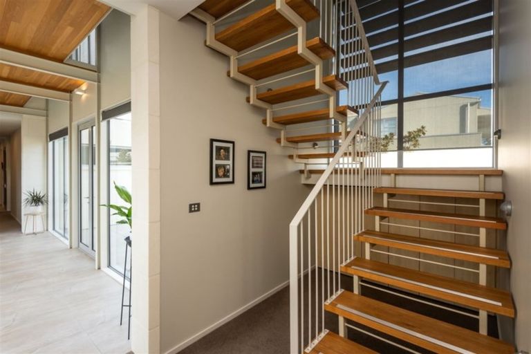 Photo of property in 28 Wairarapa Terrace, Merivale, Christchurch, 8014