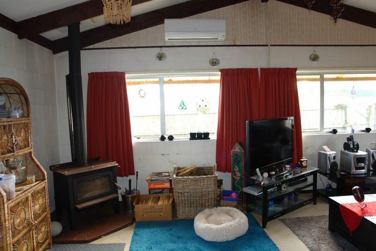 Photo of property in 19 Albany Street, Patea, 4520