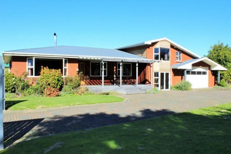Photo of property in 6 Pop Andrew Drive, Te Anau, 9600