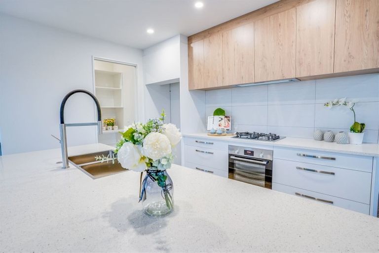 Photo of property in 32 Stationmasters Way, Prebbleton, 7604