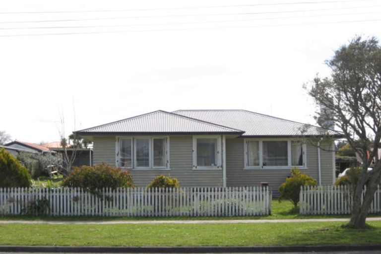 Photo of property in 70 Cloten Road, Stratford, 4332