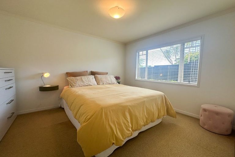 Photo of property in 1/12 Rodney Road, Northcote Point, Auckland, 0627