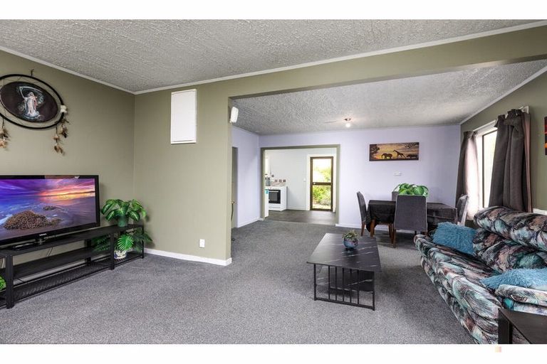 Photo of property in 12 James Street, Waimate, 7980