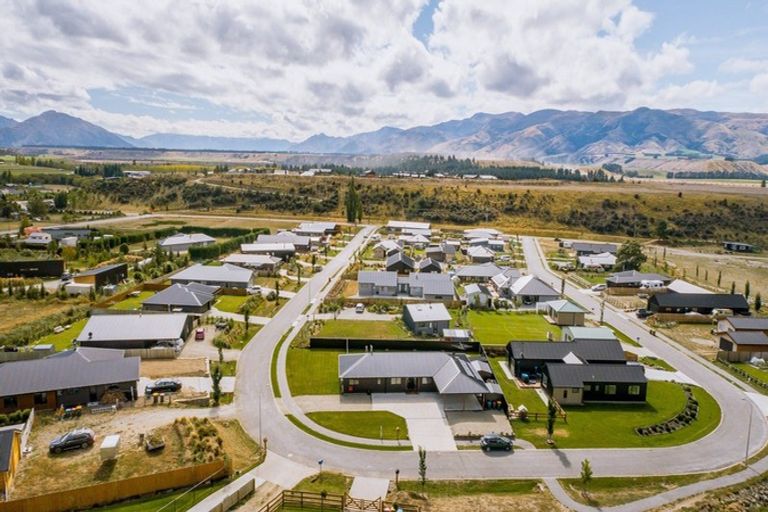Photo of property in Luggate Park, 15 Cooper Crescent, Luggate, Wanaka, 9383