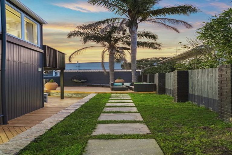 Photo of property in 5a Bruce Street, Northcote Point, Auckland, 0627