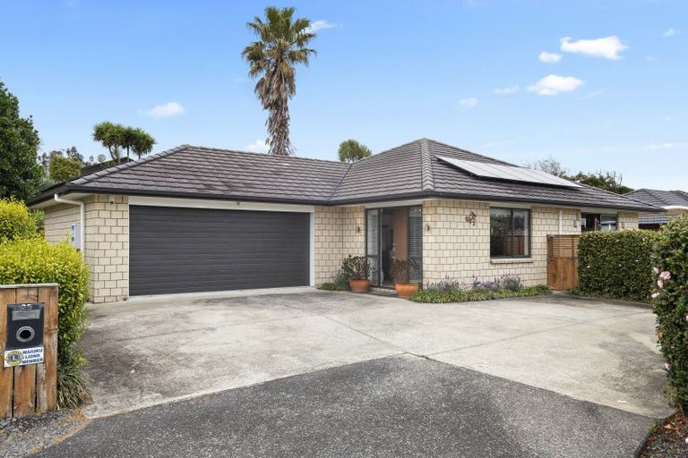 Photo of property in 25 Ripple Grove, Waiuku, 2123