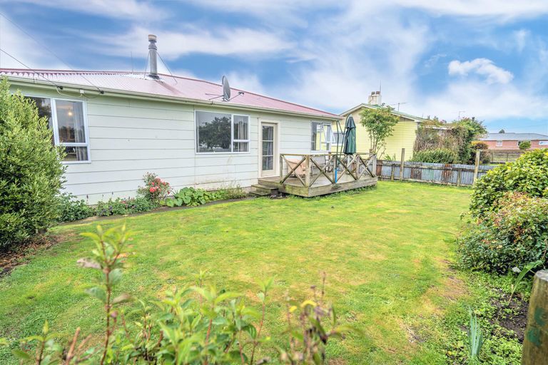 Photo of property in 37 Queen Street, Otautau, 9610