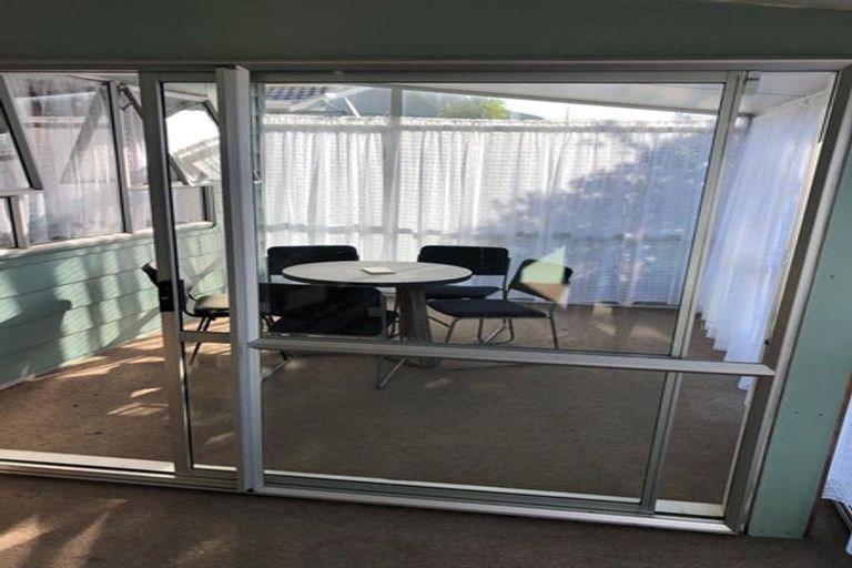 Photo of property in 136 Mahia Road, Wattle Downs, Auckland, 2103