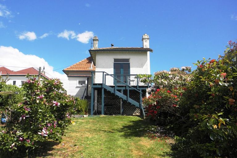 Photo of property in 11 Wharfe Street, South Hill, Oamaru, 9400