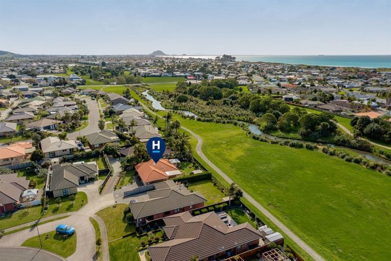 Photo of property in 56 Carrington Drive, Papamoa Beach, Papamoa, 3118