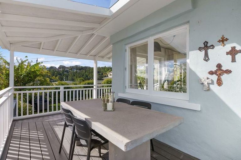 Photo of property in 120 Island Bay Road, Beach Haven, Auckland, 0626
