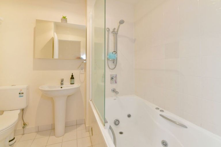 Photo of property in 39/3 Riverside Road, Orewa, 0931