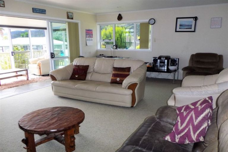 Photo of property in 39 West Crescent, Te Puru, Thames, 3575