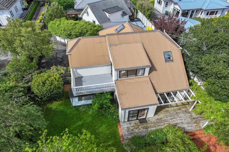 Photo of property in 4 Sutherland Avenue, Silverstream, Upper Hutt, 5019