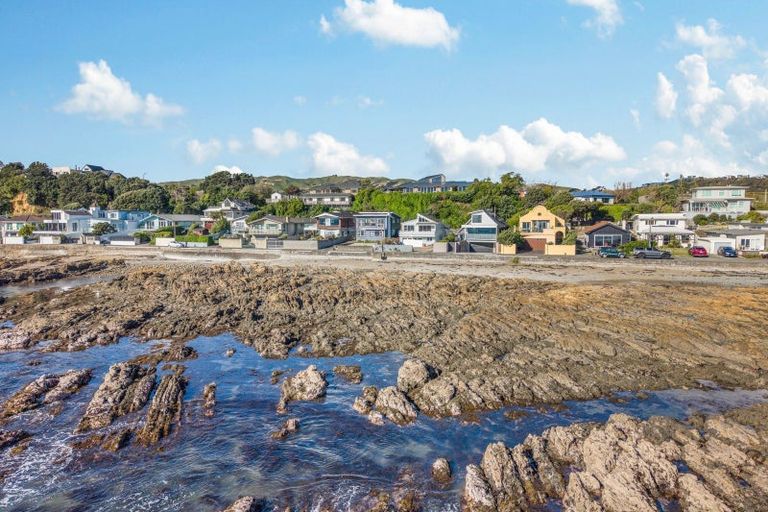 Photo of property in 20 Sunset Parade, Plimmerton, Porirua, 5026