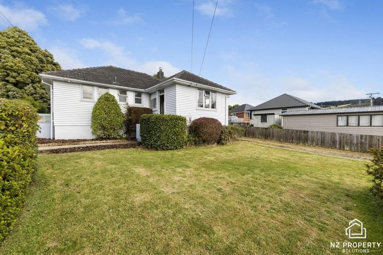 Photo of property in 77 Mooltan Street, Halfway Bush, Dunedin, 9010