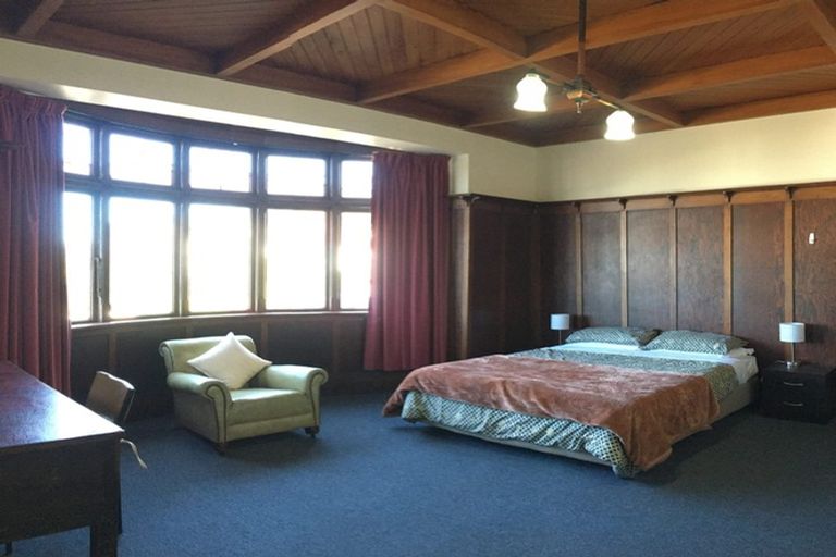 Photo of property in 82 Manor Place, Dunedin Central, Dunedin, 9016