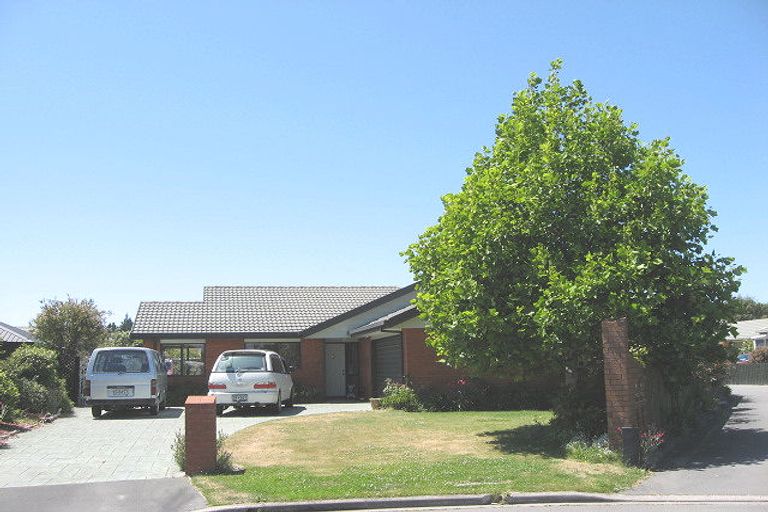 Photo of property in 3 Ronald George Place, Parklands, Christchurch, 8083