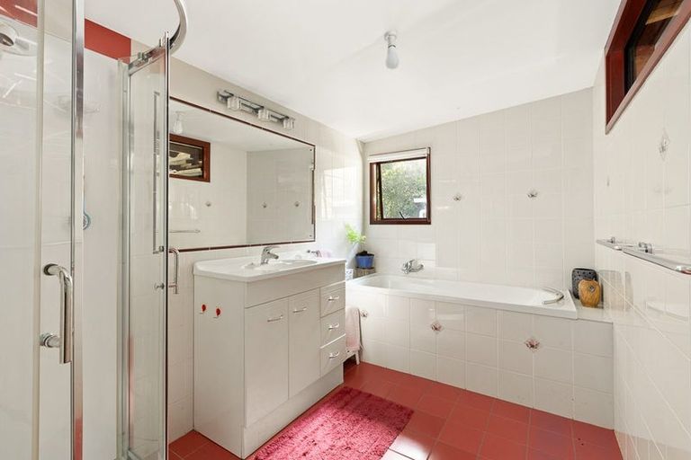 Photo of property in 26 Brick Bay Drive, Sandspit, Warkworth, 0982