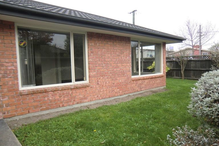 Photo of property in 4/30 Newnham Terrace, Upper Riccarton, Christchurch, 8041
