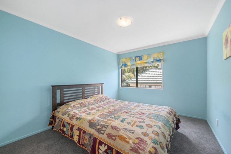 Photo of property in 23 Amesbury Drive, Churton Park, Wellington, 6037