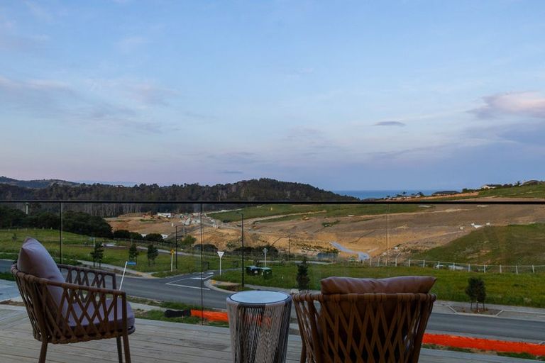 Photo of property in 57 Matangi View Drive, Orewa, 0931