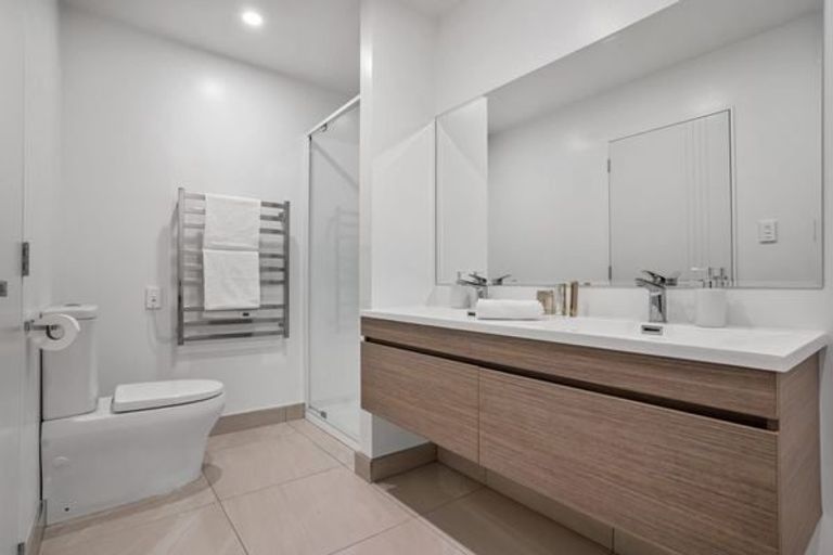 Photo of property in 27 Lili Chen Way, Mangere Bridge, Auckland, 2022