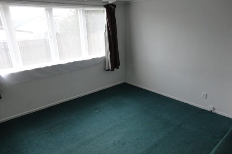 Photo of property in 19 Archibald Road, Kelston, Auckland, 0602