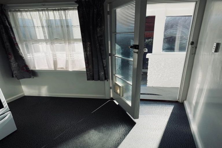 Photo of property in 5 Kauri Street, Riccarton, Christchurch, 8041