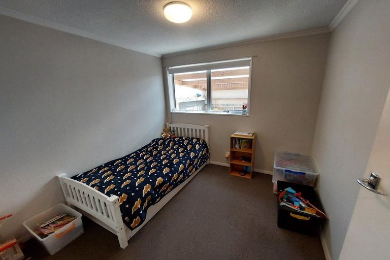 Photo of property in 39b Oakley Crescent, Hornby, Christchurch, 8042