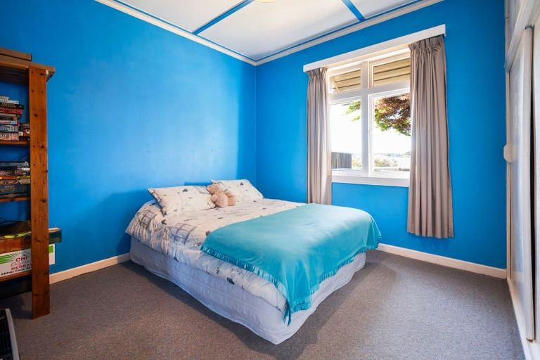 Photo of property in 27 Bond Street, Foxton Beach, Foxton, 4815