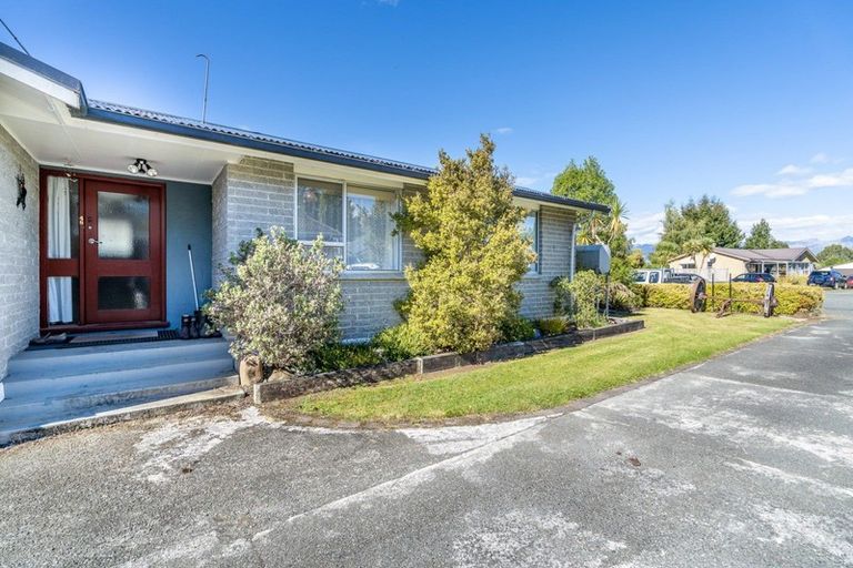 Photo of property in 48 Westmere Place, Manapouri, 9679