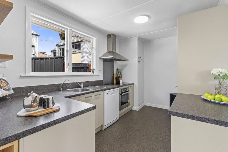 Photo of property in 12 Takatimu Way, Johnsonville, Wellington, 6037