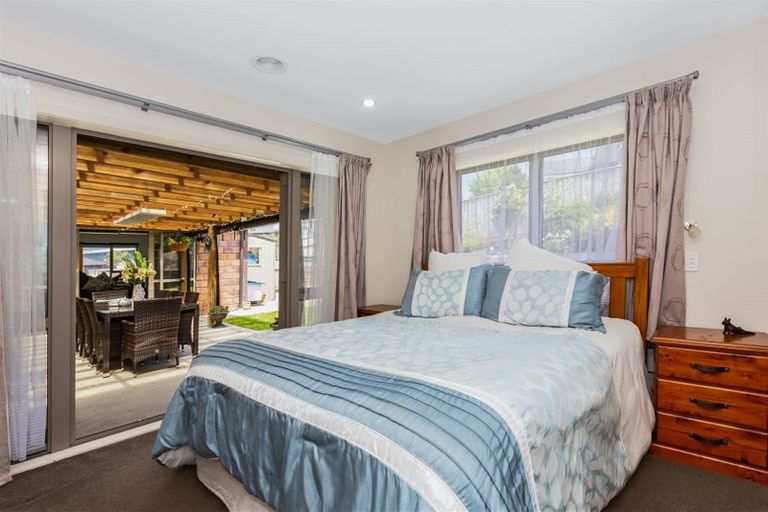 Photo of property in 8 Kahurangi Heights, Aotea, Porirua, 5024