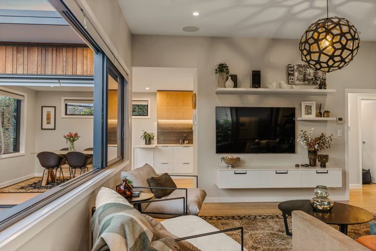 Photo of property in 67 Oceanview Road, Mount Maunganui, 3116