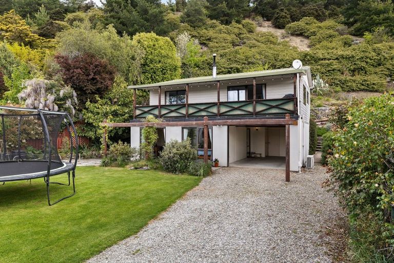 Photo of property in 8 Main Road, Luggate, Cromwell, 9383