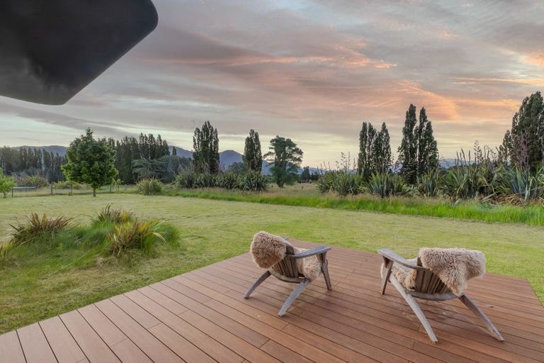 Photo of property in 83d Black Peak Road, Wanaka, 9382